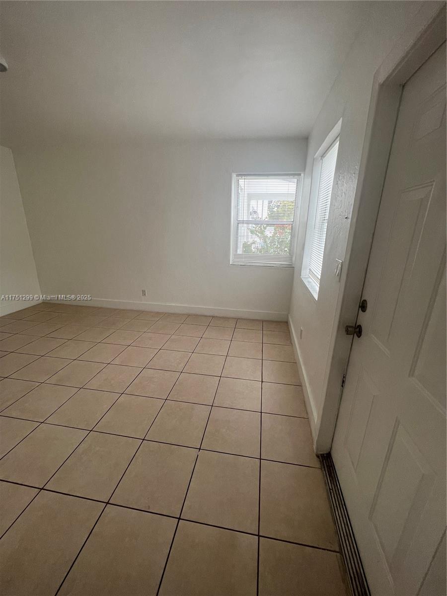 850 81st St 2 Property Photo 5