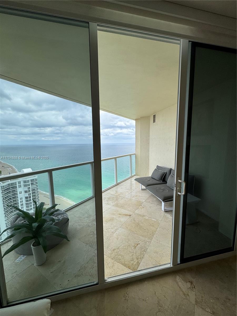16699 Collins Ave 3905 Property Photo 10