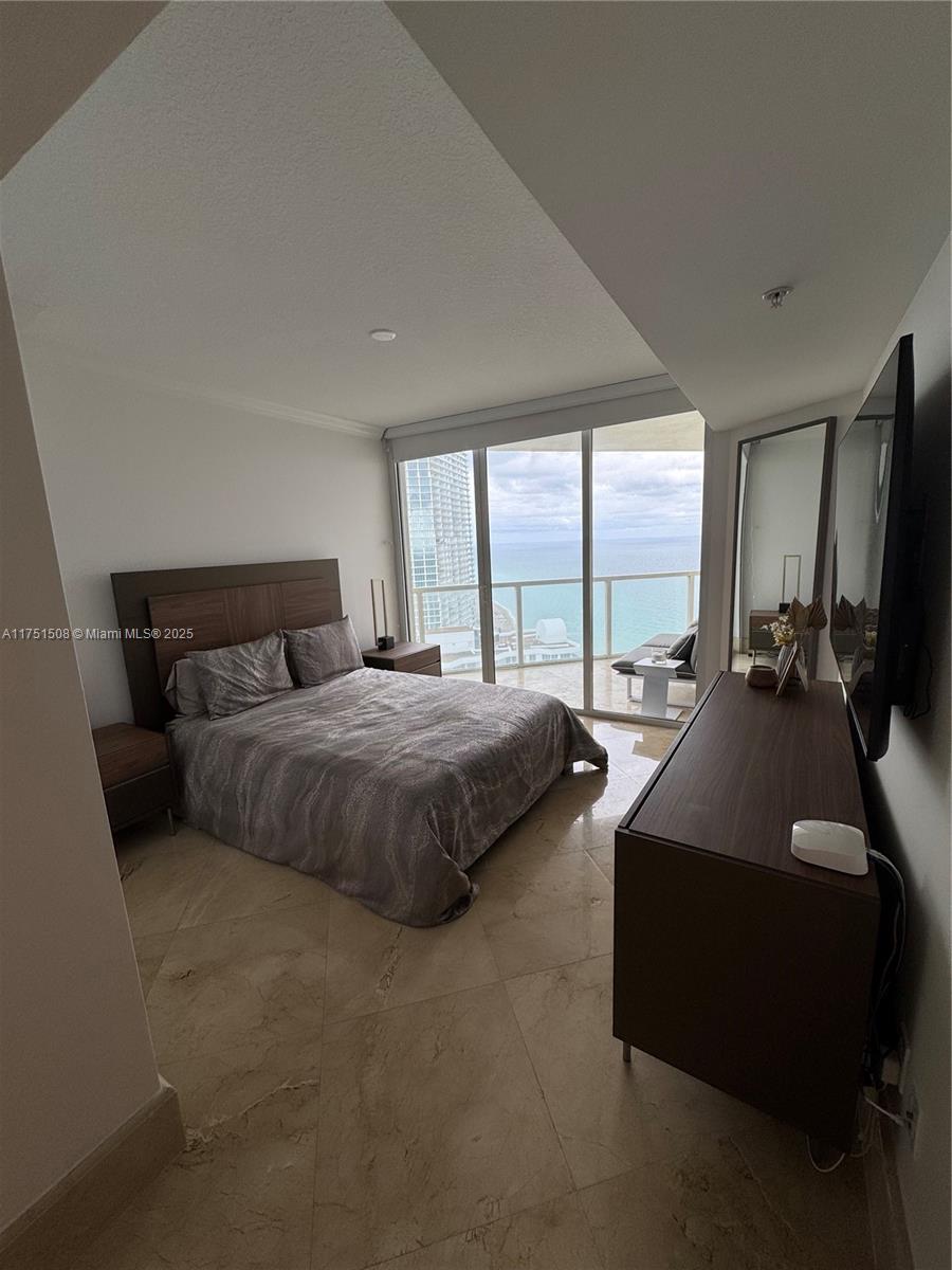 16699 Collins Ave 3905 Property Photo 15