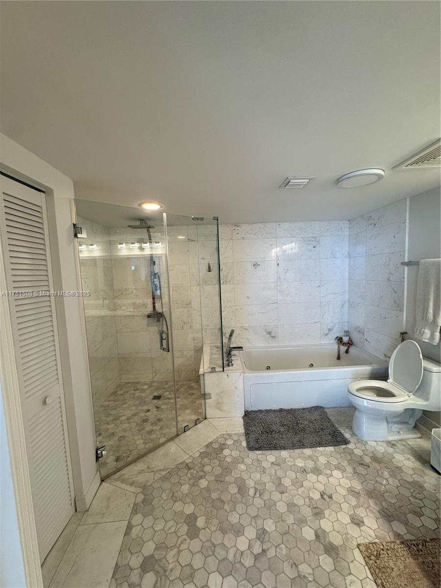 16699 Collins Ave 3905 Property Photo 19