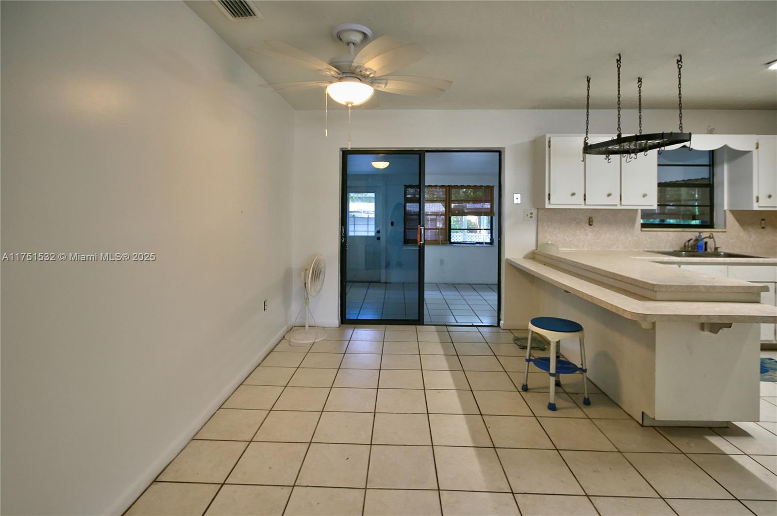 28 Bonefish Ave Property Photo 4