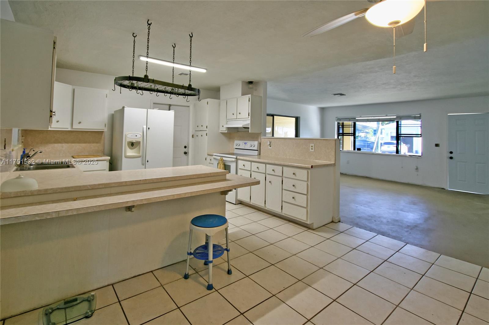 28 Bonefish Ave Property Photo 6