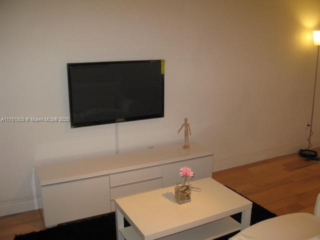 1035 Meridian Ave 5 Property Photo