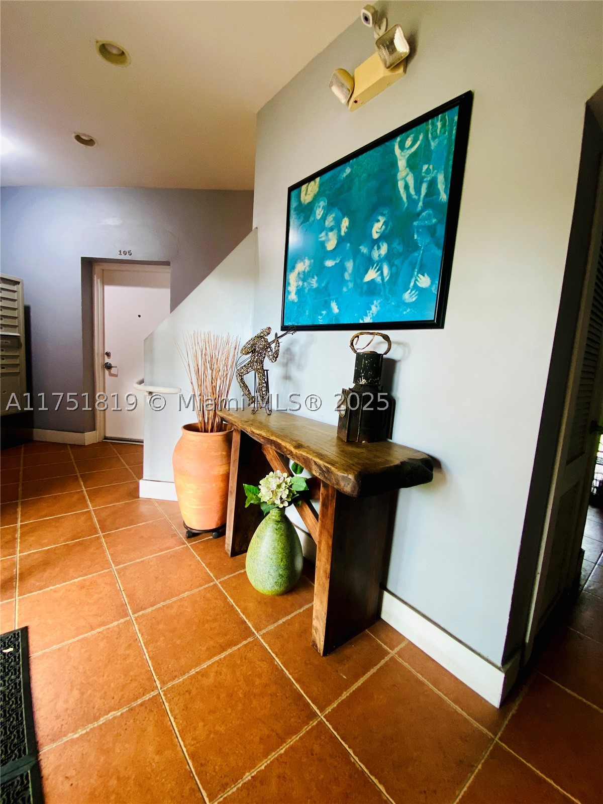 200 Azure Way Property Photo 7