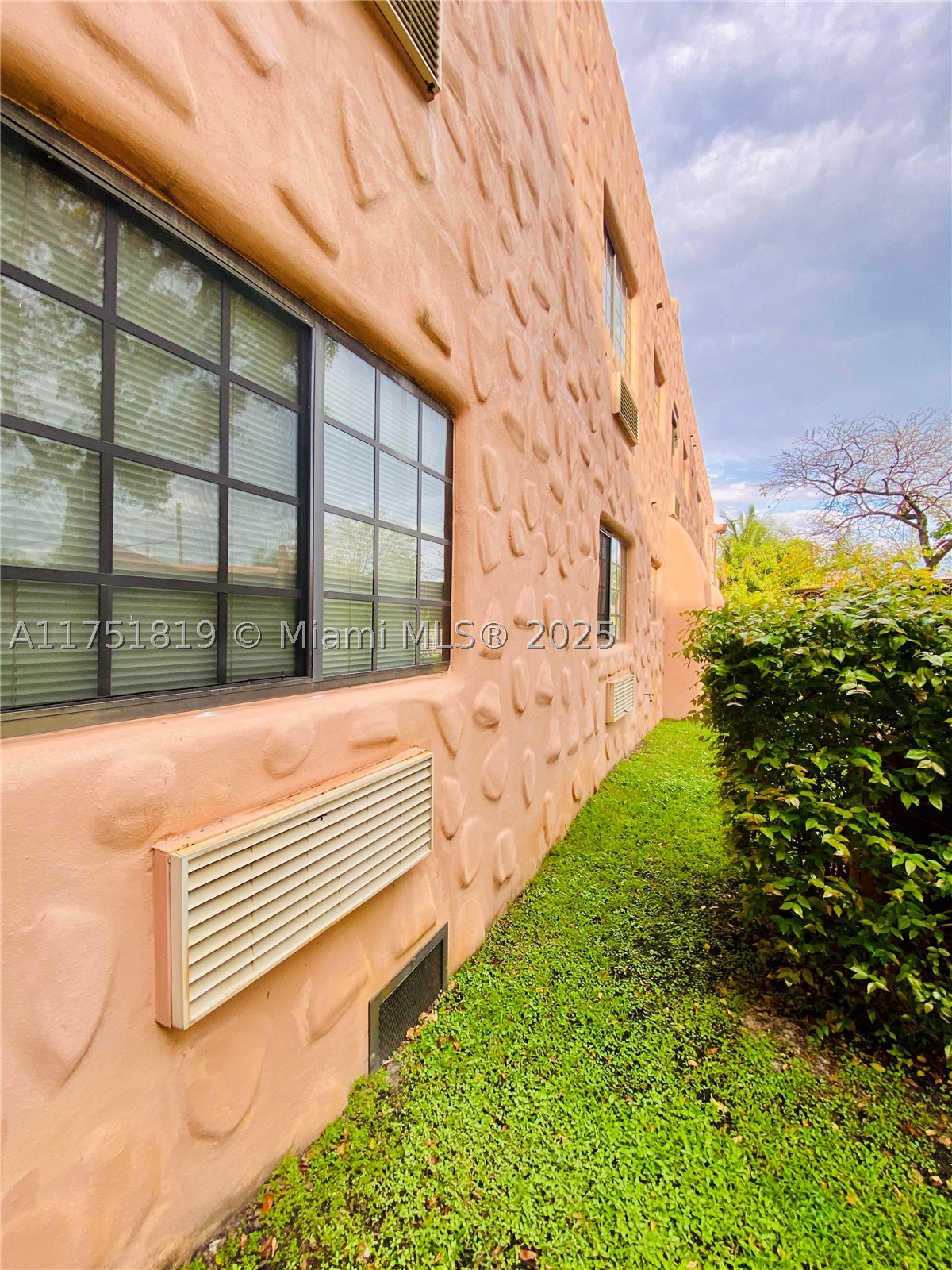 200 Azure Way Property Photo 11