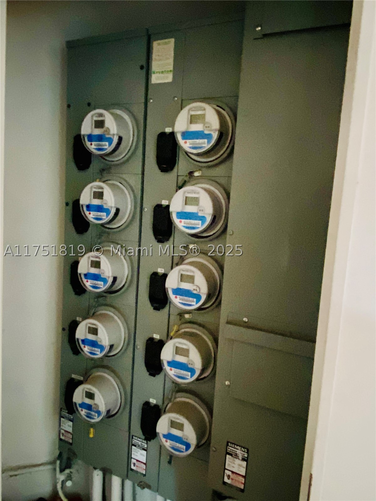 200 Azure Way Property Photo 28