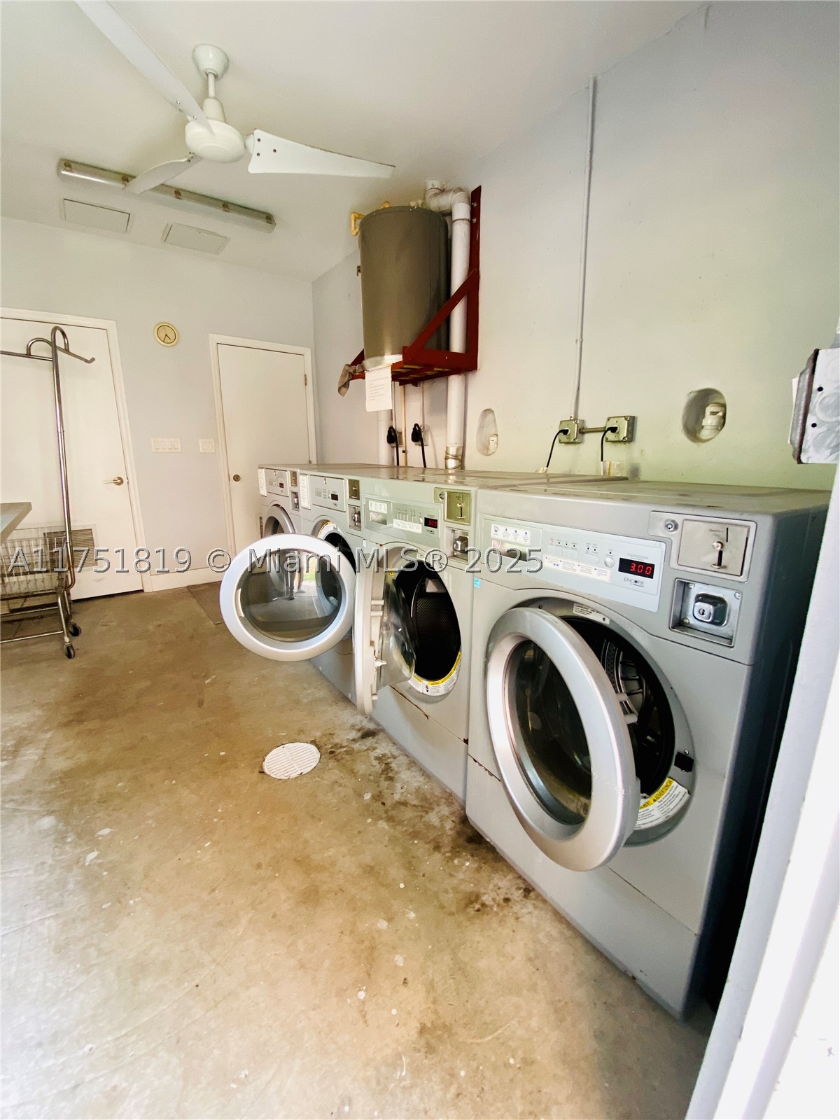 200 Azure Way Property Photo 31