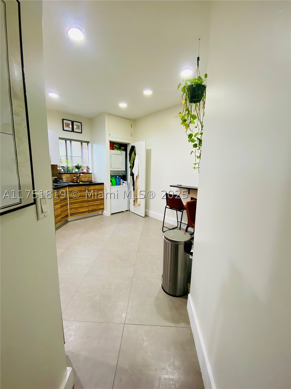 200 Azure Way Property Photo 38