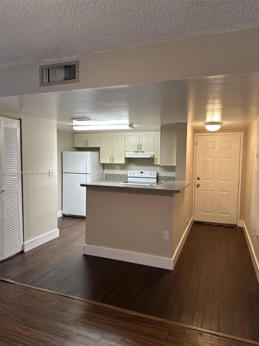 9783 Nob Hill Ct 9783 Property Photo 10