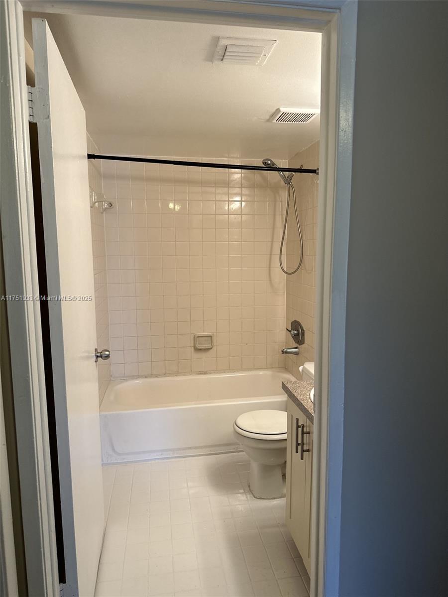 9783 Nob Hill Ct 9783 Property Photo 11