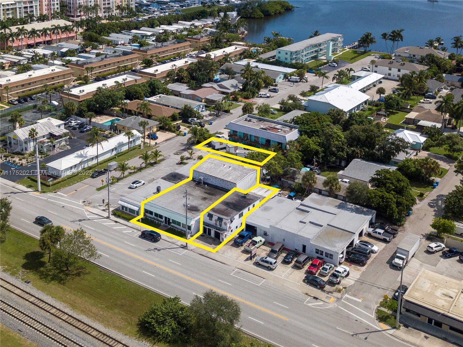 608 - 610 N Dixie Hwy Property Photo