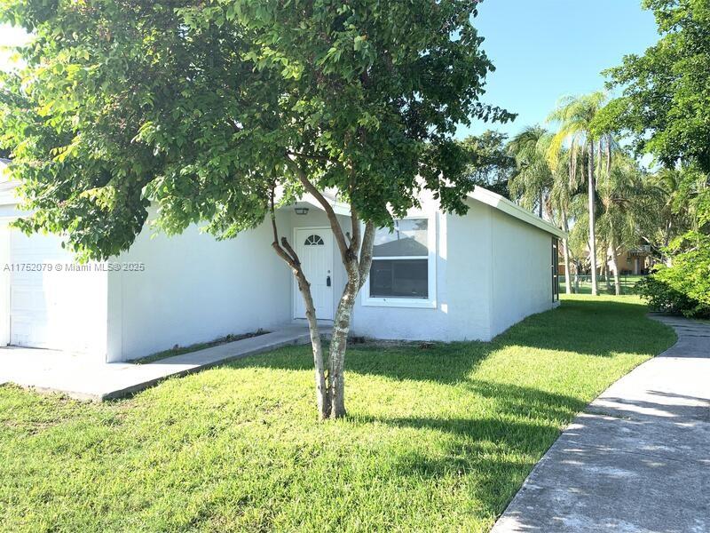 Villas Of Palm Bay Real Estate Listings Main Image