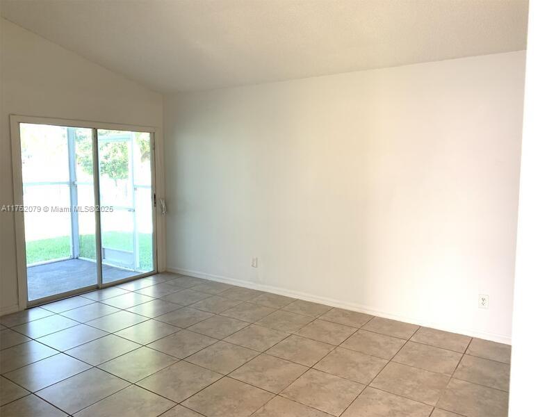 848 Sw 10th St N/a Property Photo 9