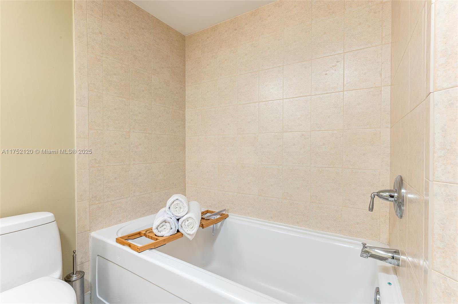 16699 Collins Ave 3010 Property Photo 19
