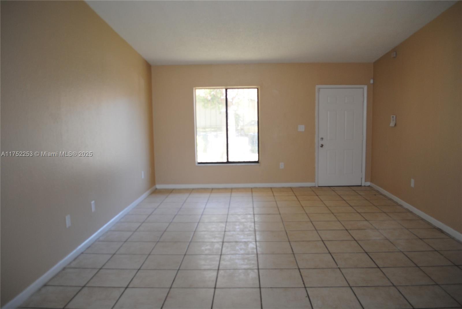 14118 Sw 282nd St . Property Photo 2