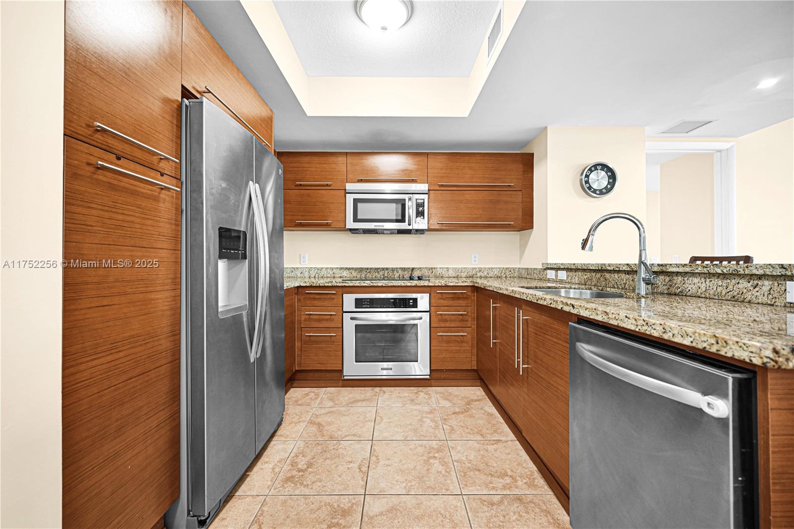 2681 N Flamingo Rd 1103s Property Photo 23