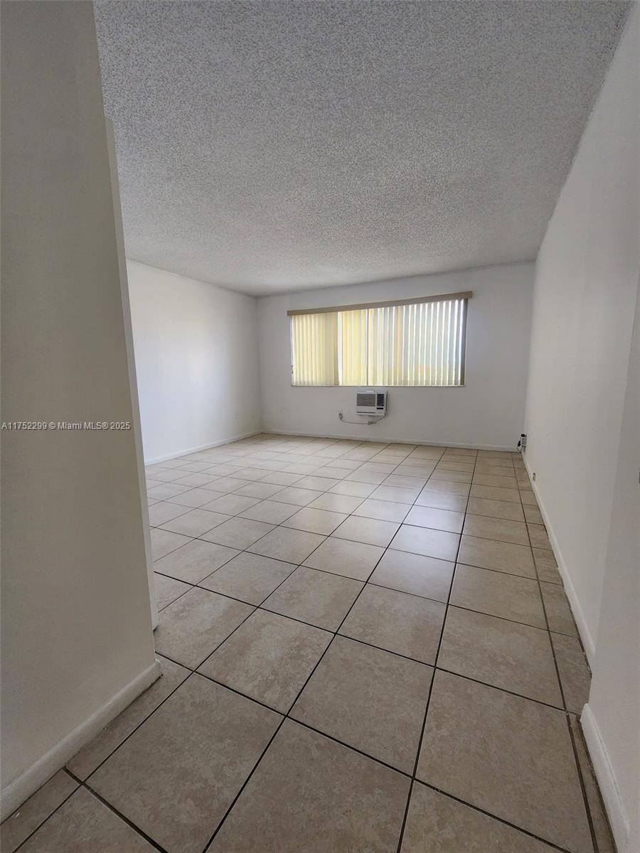7000 Nw 186th St 4-424a Property Photo 13
