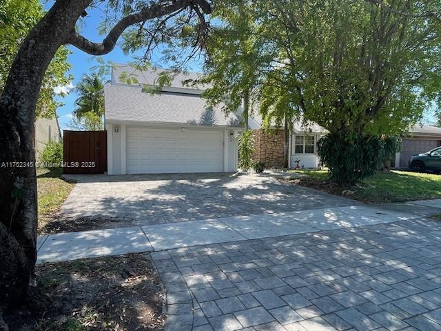 1350 S Fieldlark Ln Property Photo 2