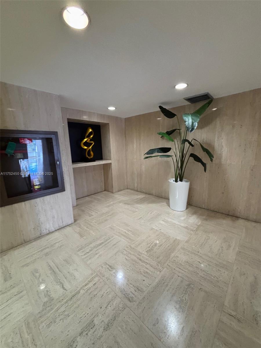 500 Three Islands Blvd 512 Property Photo 11