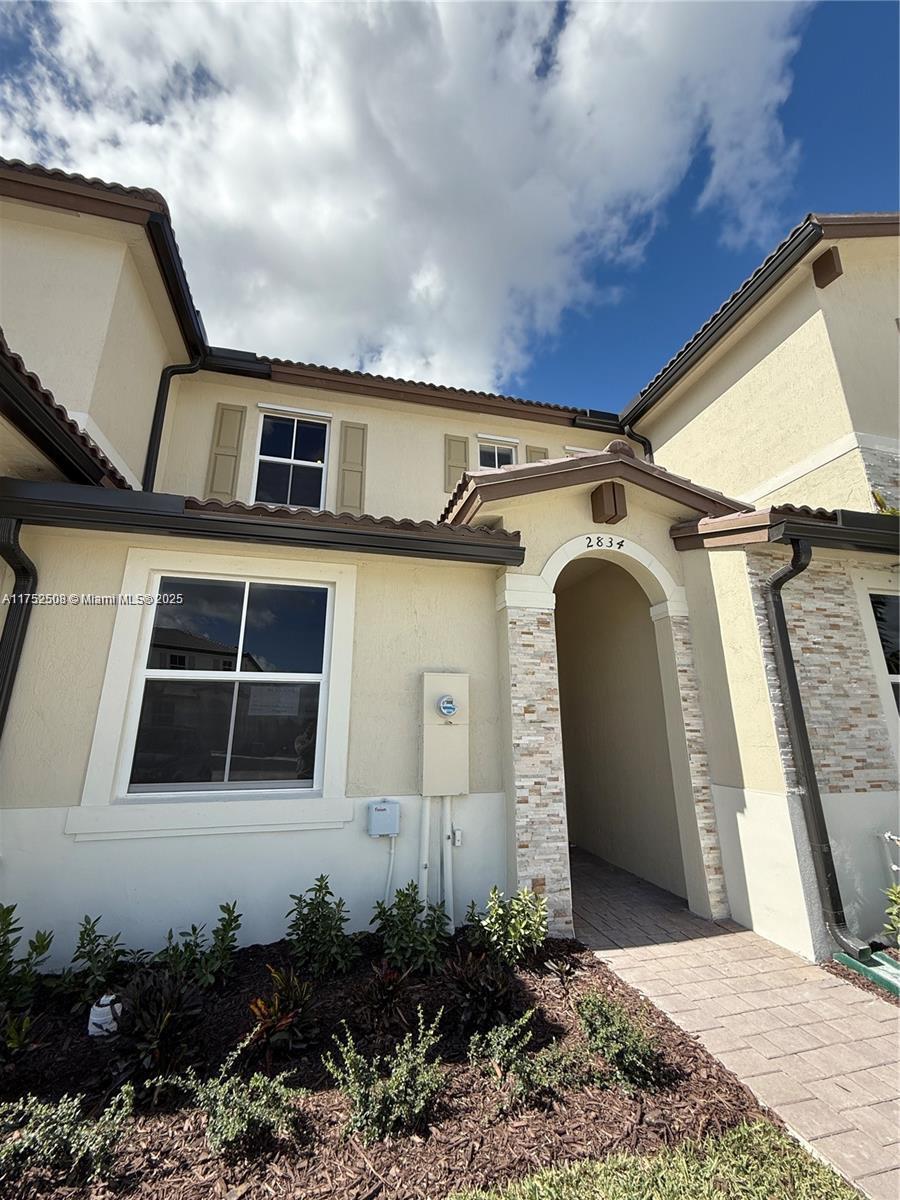 2834 SE 25 2834 Property Photo 1