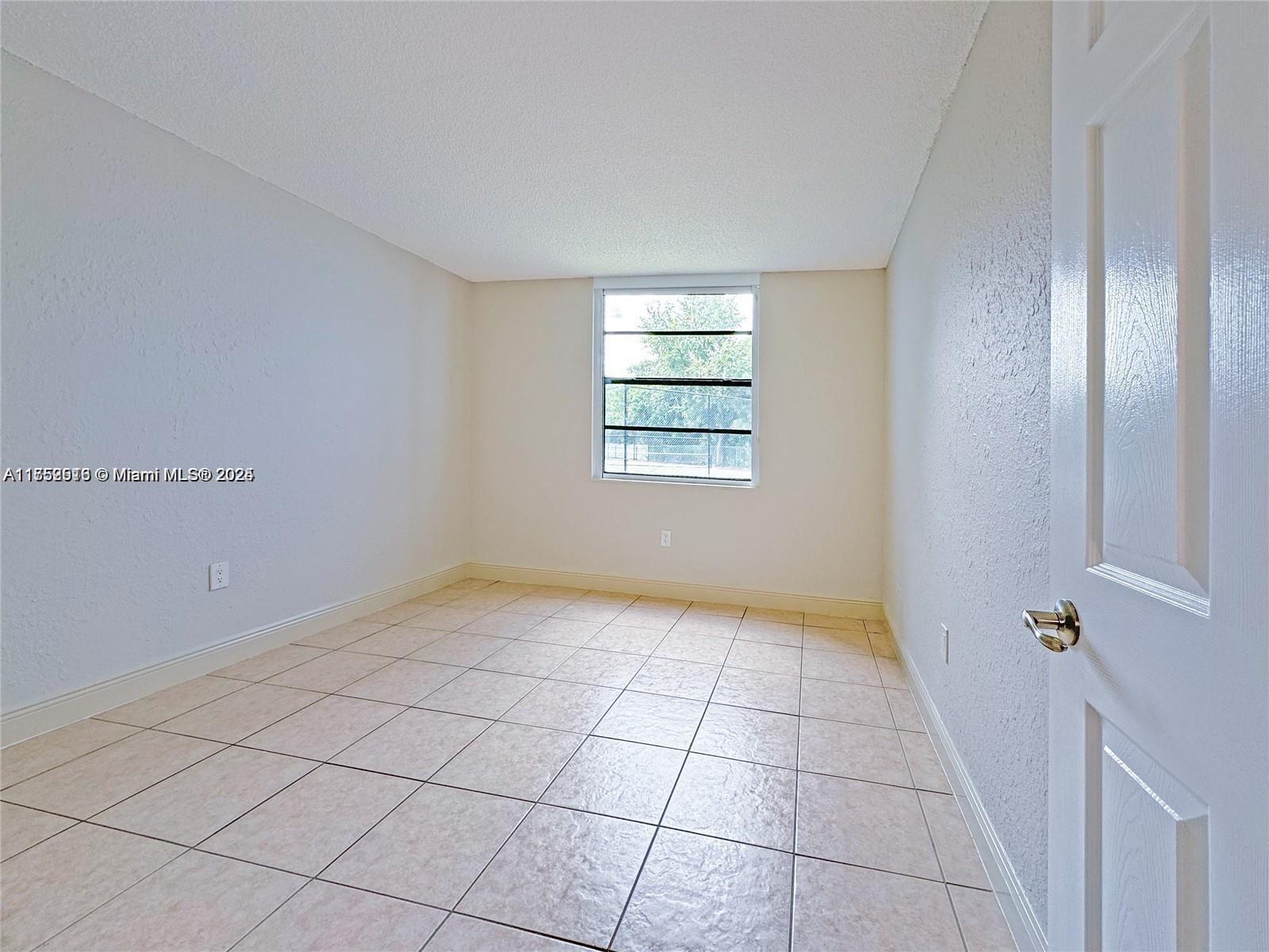 9460 Fontainebleau Blvd 132 Property Photo 11