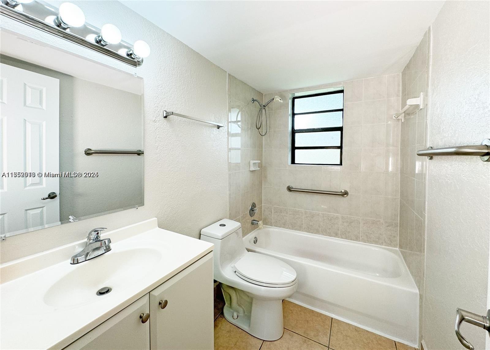 9460 Fontainebleau Blvd 132 Property Photo 13