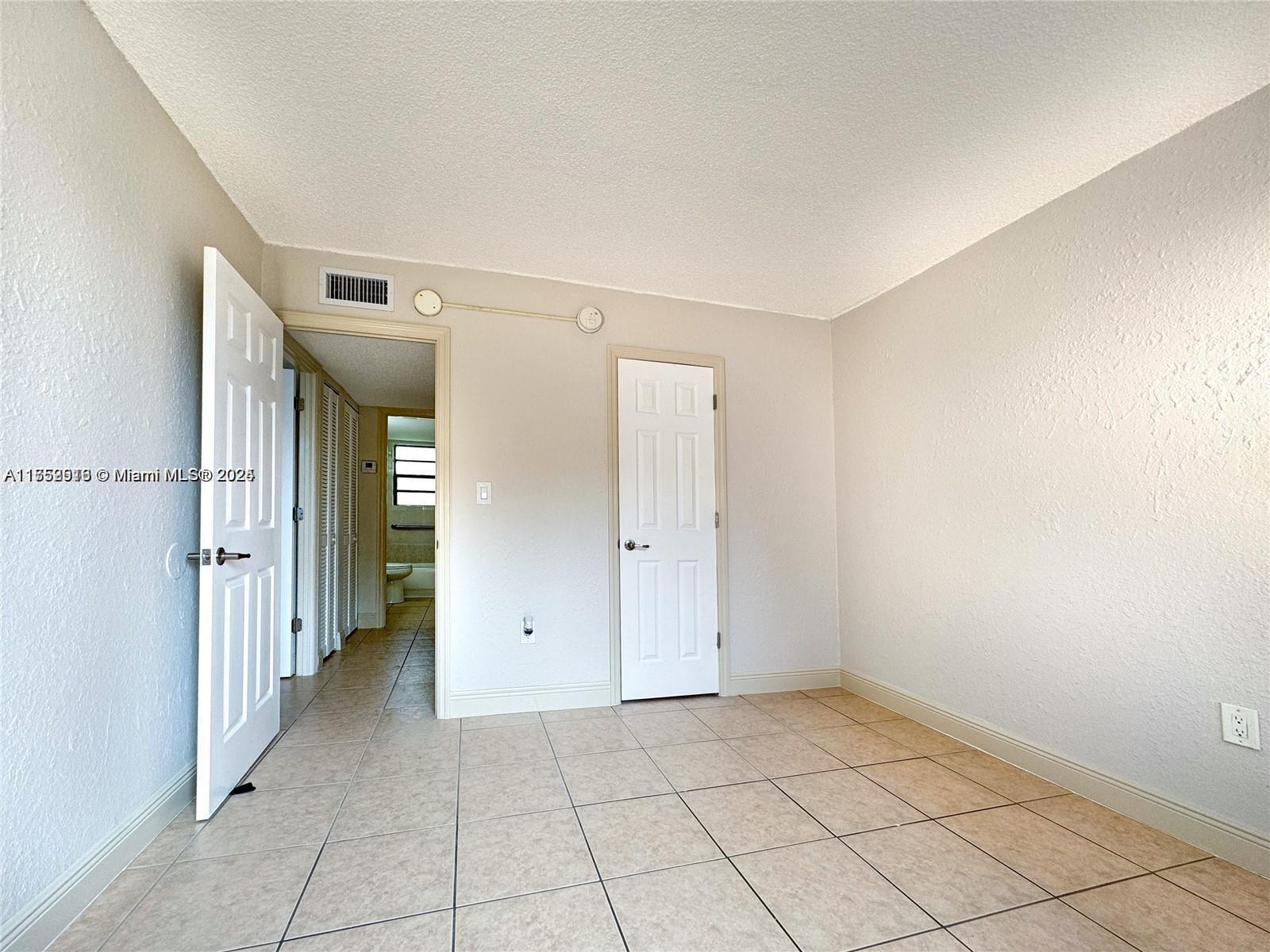 9460 Fontainebleau Blvd 132 Property Photo 14
