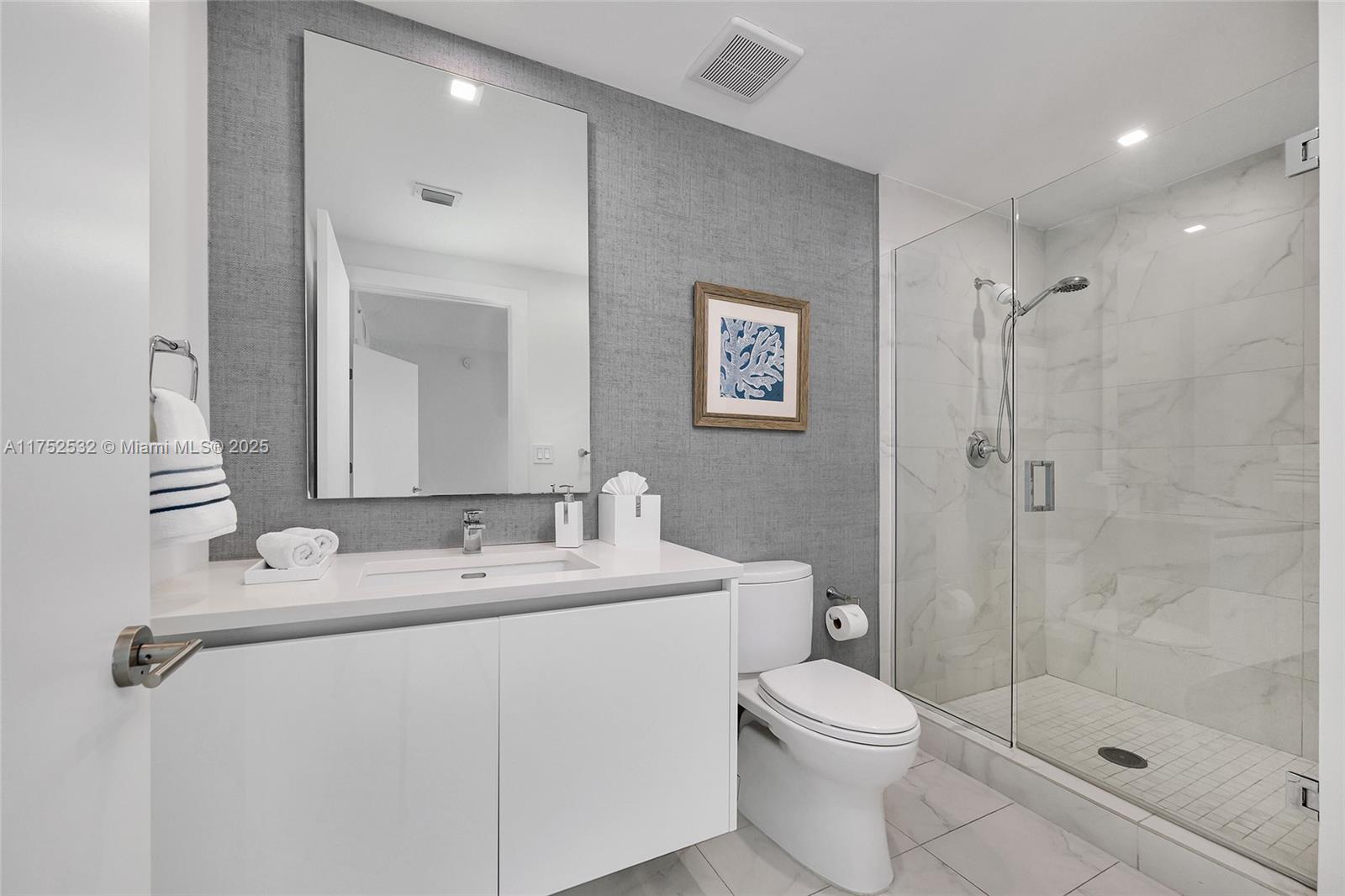 730 N Ocean Blvd 1405 Property Photo 3