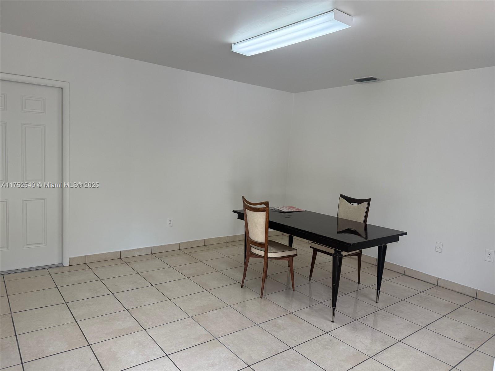 2471 W 80th St Property Photo 3
