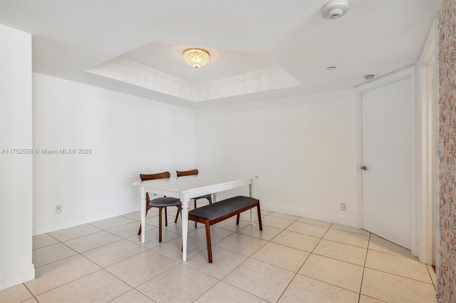 16485 Collins Ave 2035 Property Photo 5