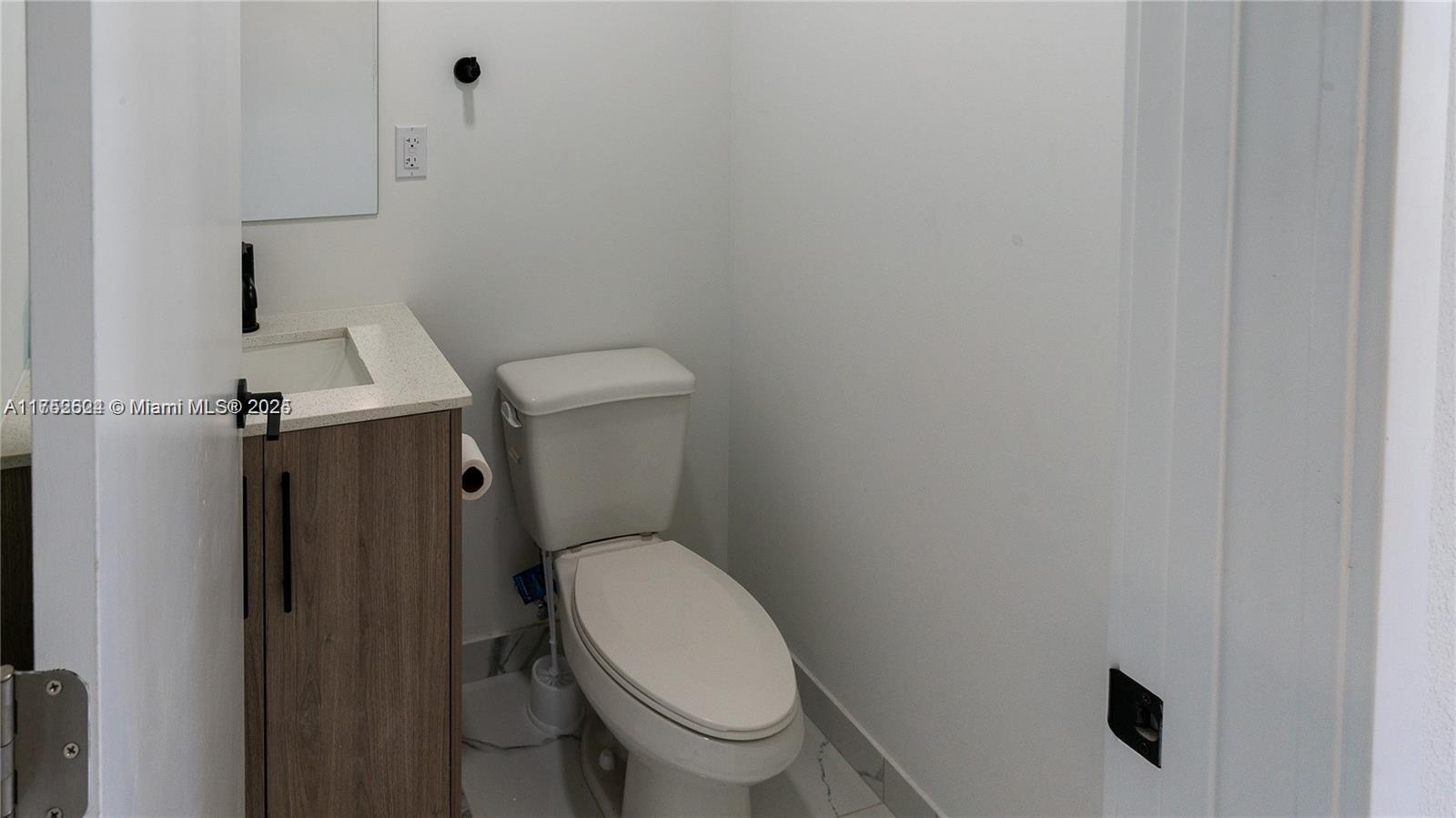 269 Nw 13th Pl Property Photo 5
