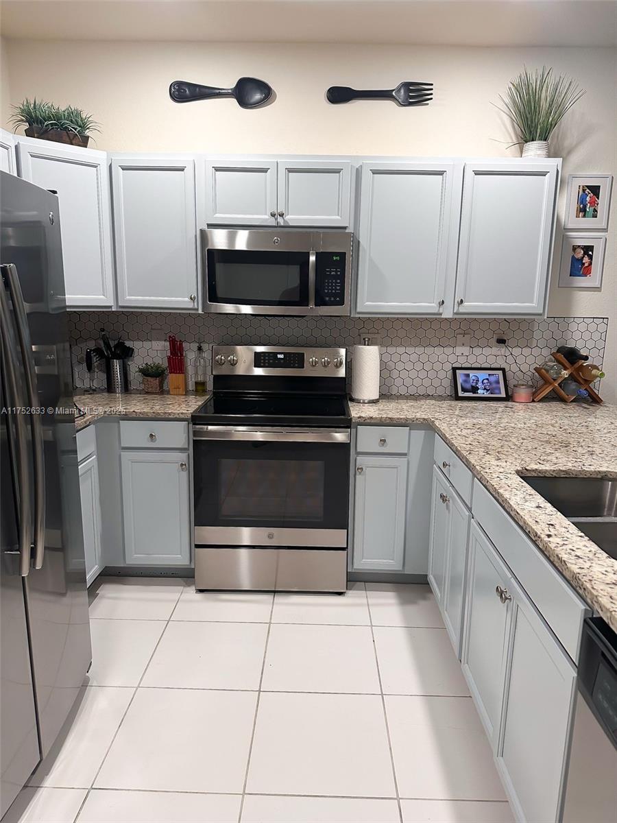 11540 Sw 248th Ln Property Photo 10