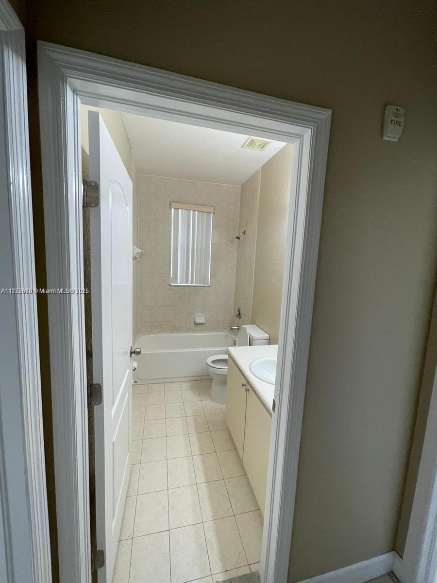 1666 Se 27th Ct 208 Property Photo 9
