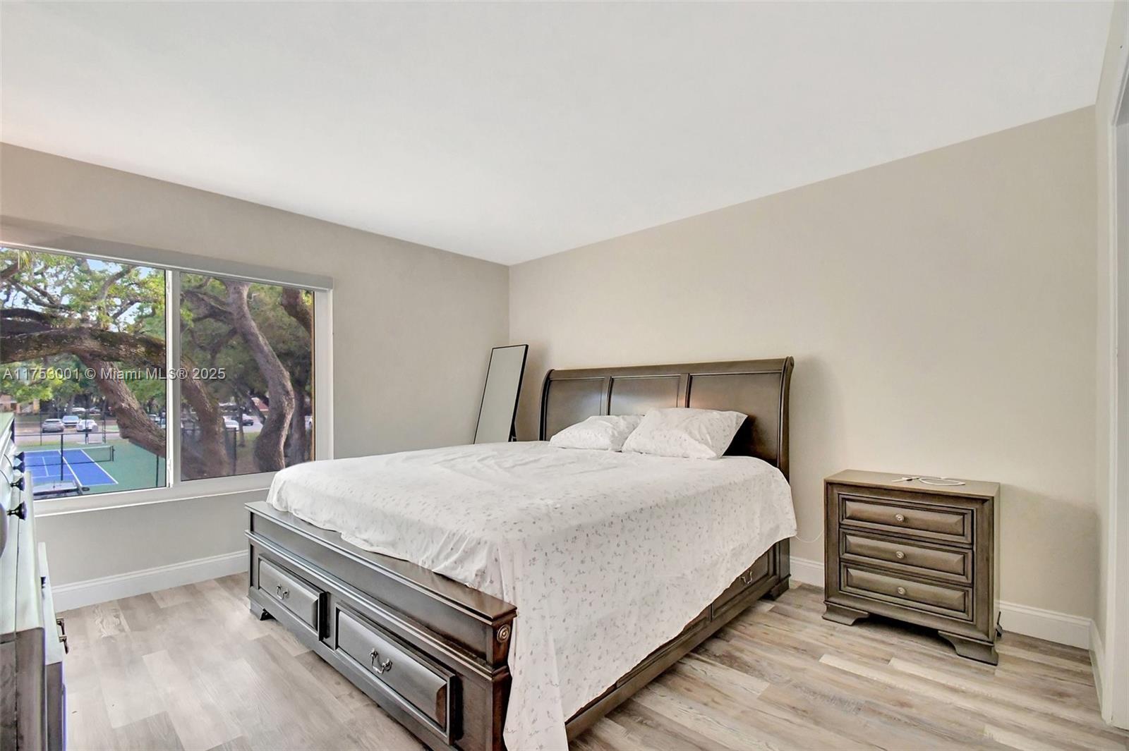 2445 Nw 33rd St 1410 Property Photo 21