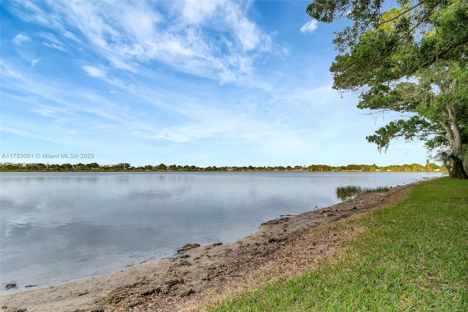 2445 Nw 33rd St 1410 Property Photo 34