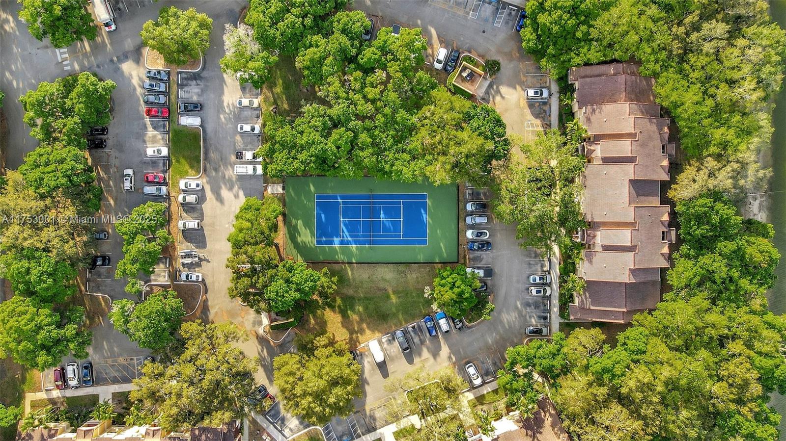 2445 Nw 33rd St 1410 Property Photo 38