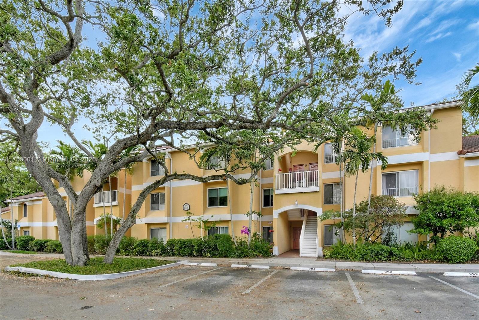 2445 Nw 33rd St 1410 Property Photo 45