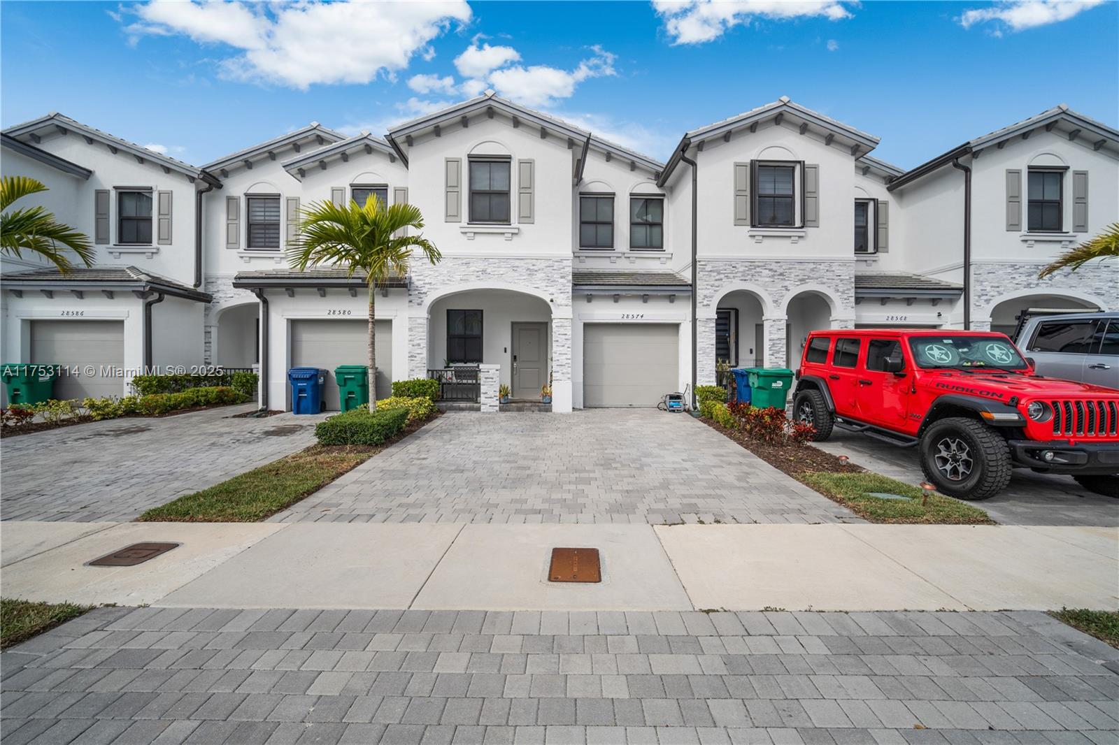 A11753114 Property Photo 1