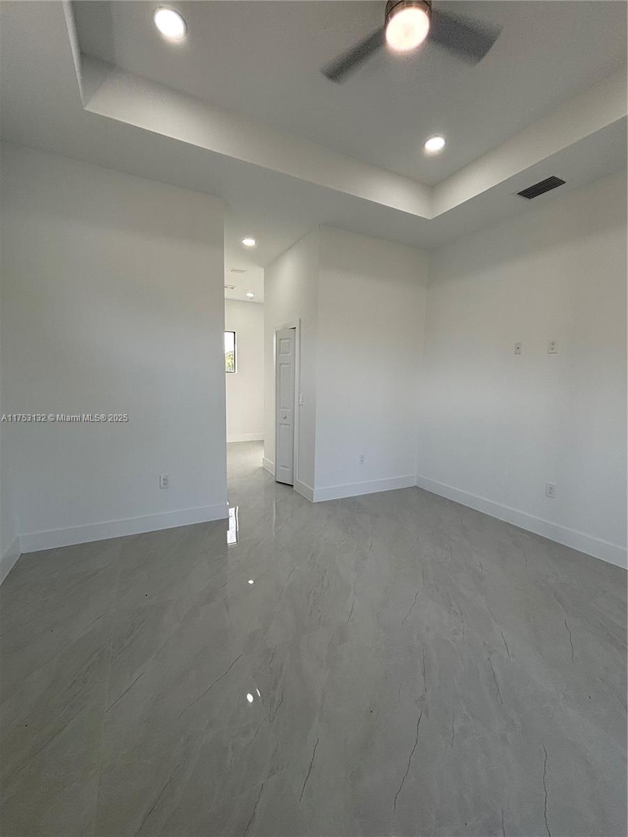 2907 S Alan Ave Property Photo 4