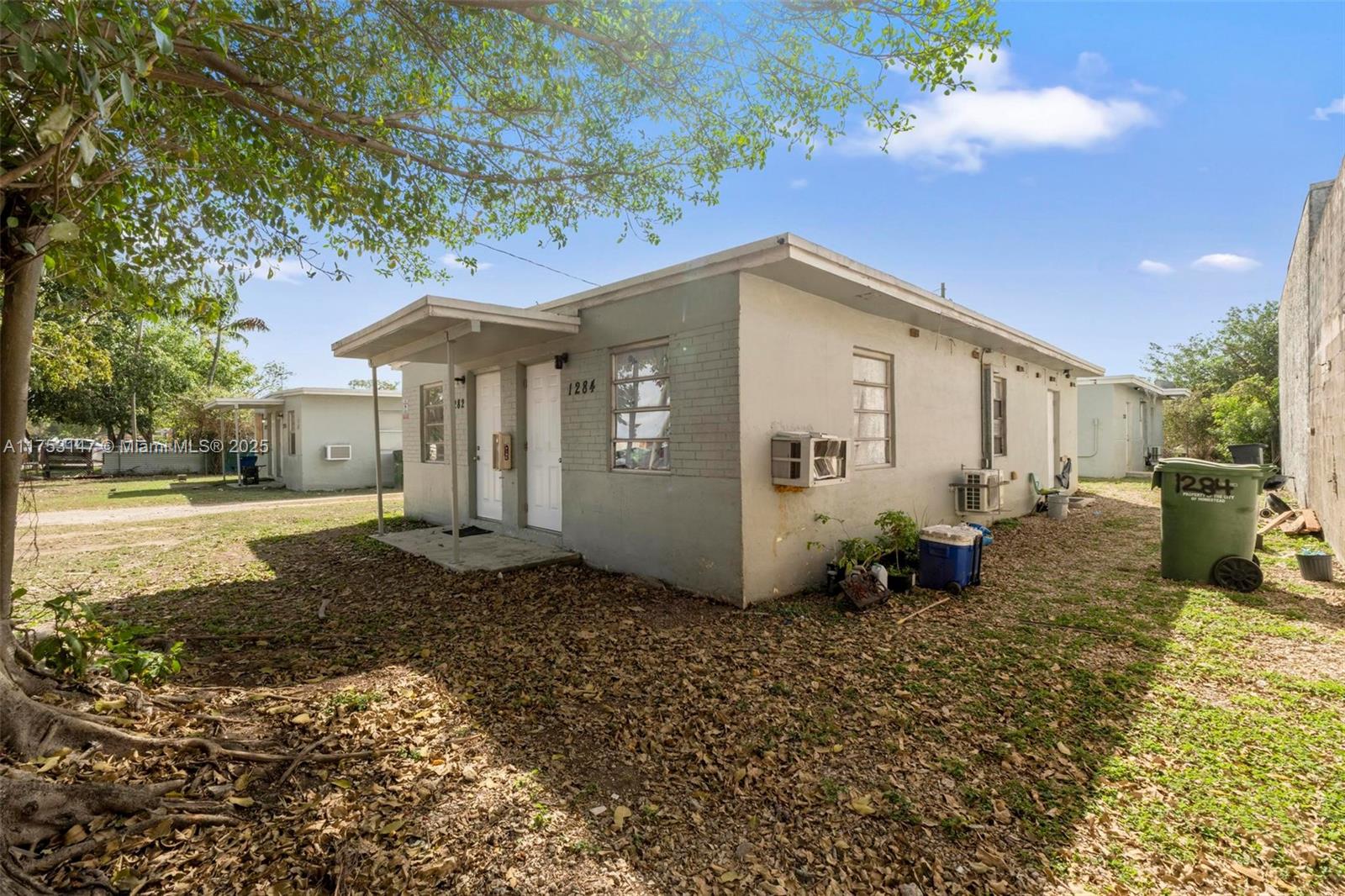 1276 Sw 2nd St Property Photo 4