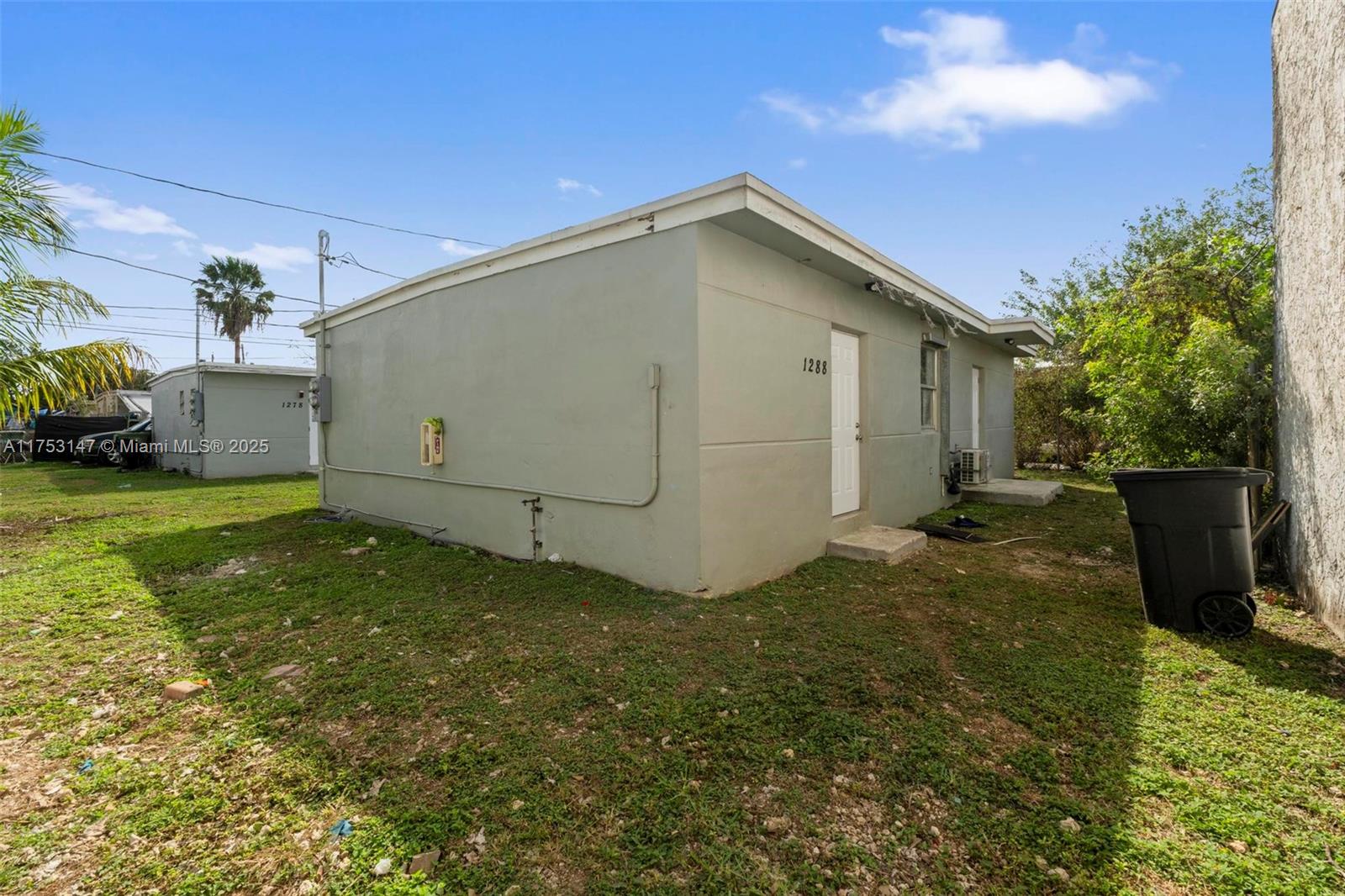 1276 Sw 2nd St Property Photo 6