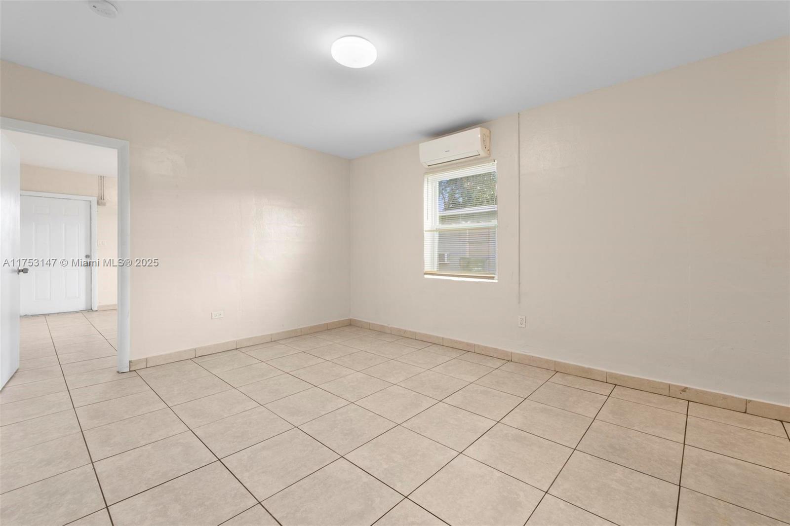 1276 Sw 2nd St Property Photo 17
