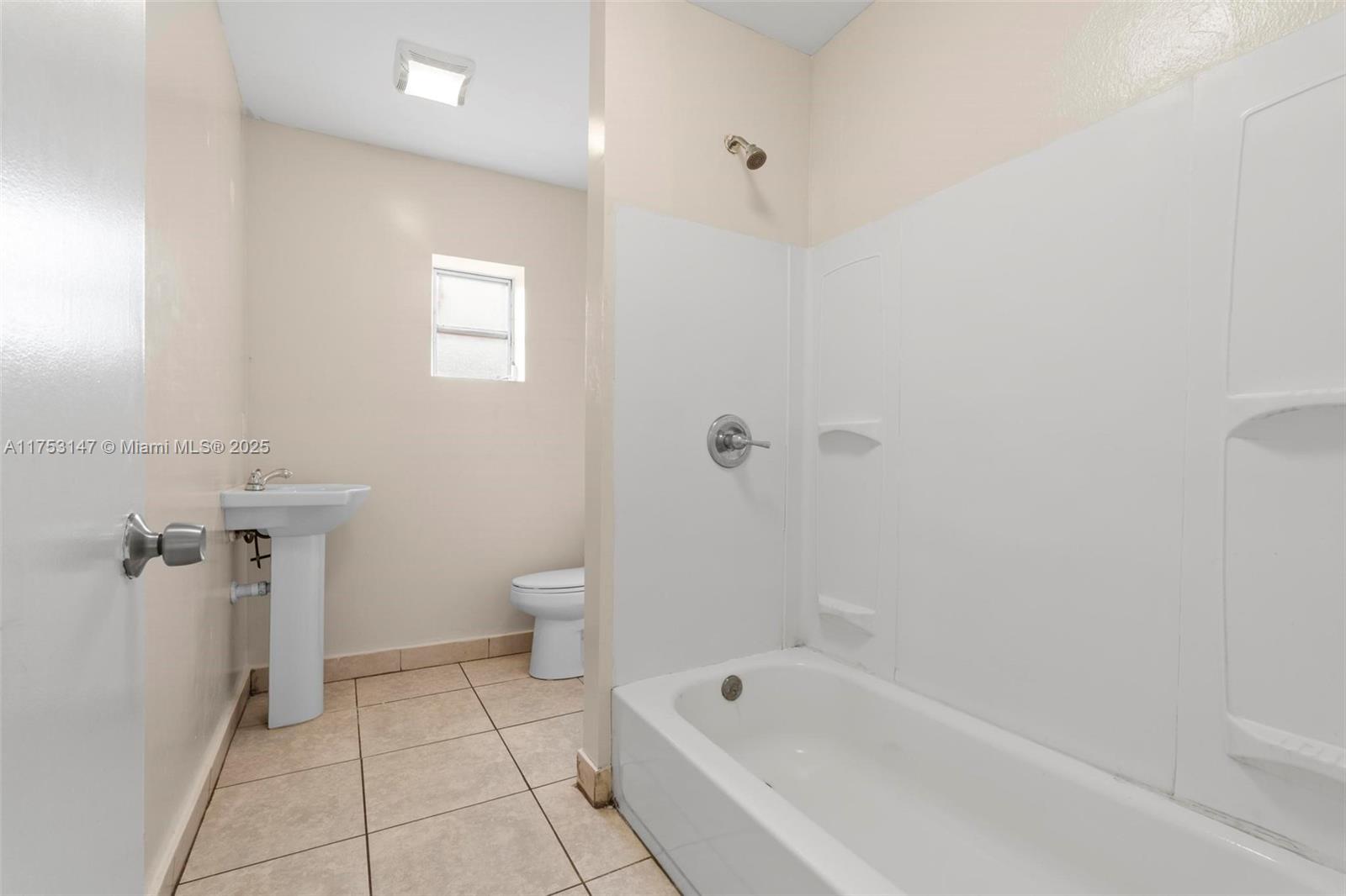 1276 Sw 2nd St Property Photo 20