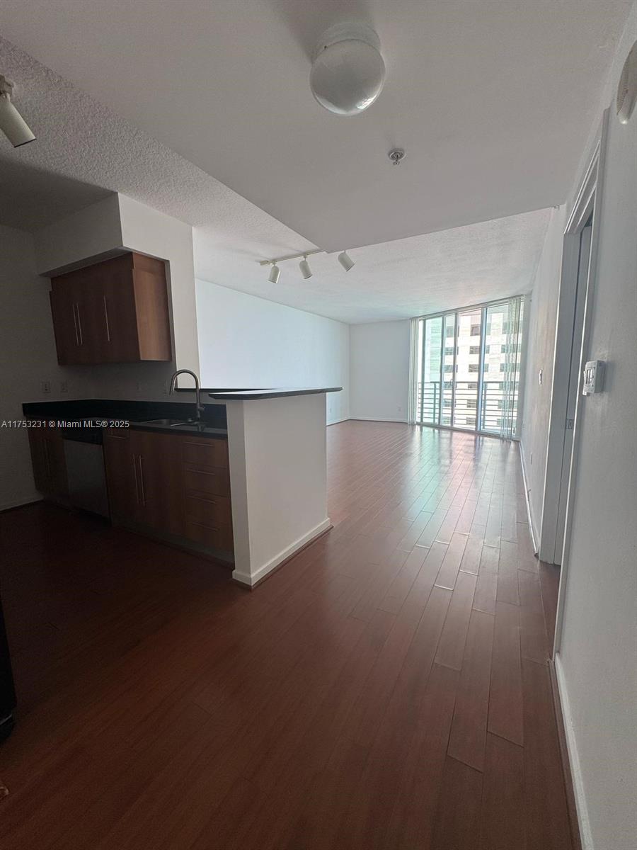 335 S Biscayne Bl 3204 Property Photo 6