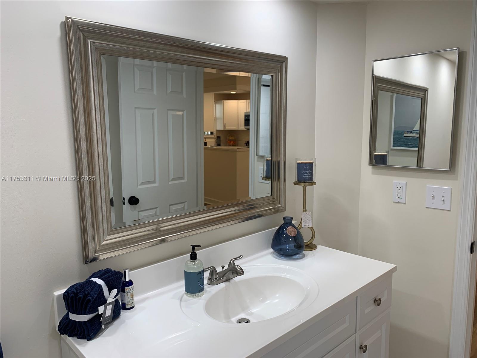 6101 Se Landing Way 6 Property Photo 19