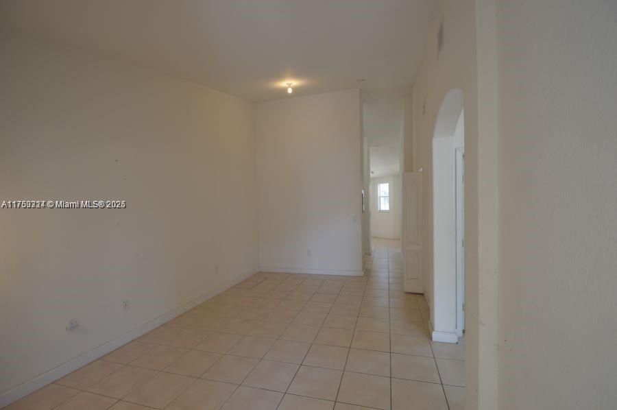 1661 Se 29th Ct 209 Property Photo 2