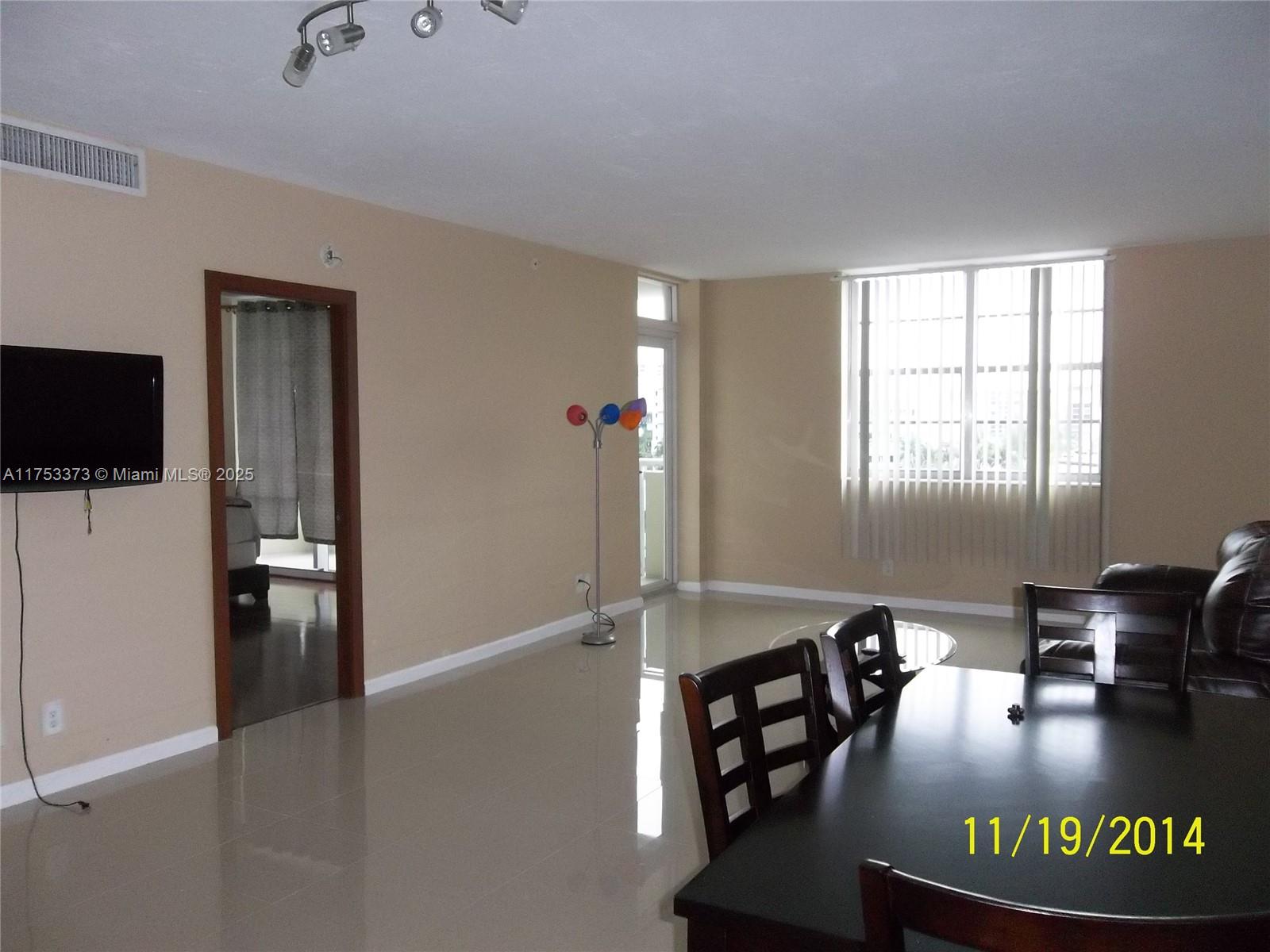 3001 S Ocean Dr 527 Property Photo 1
