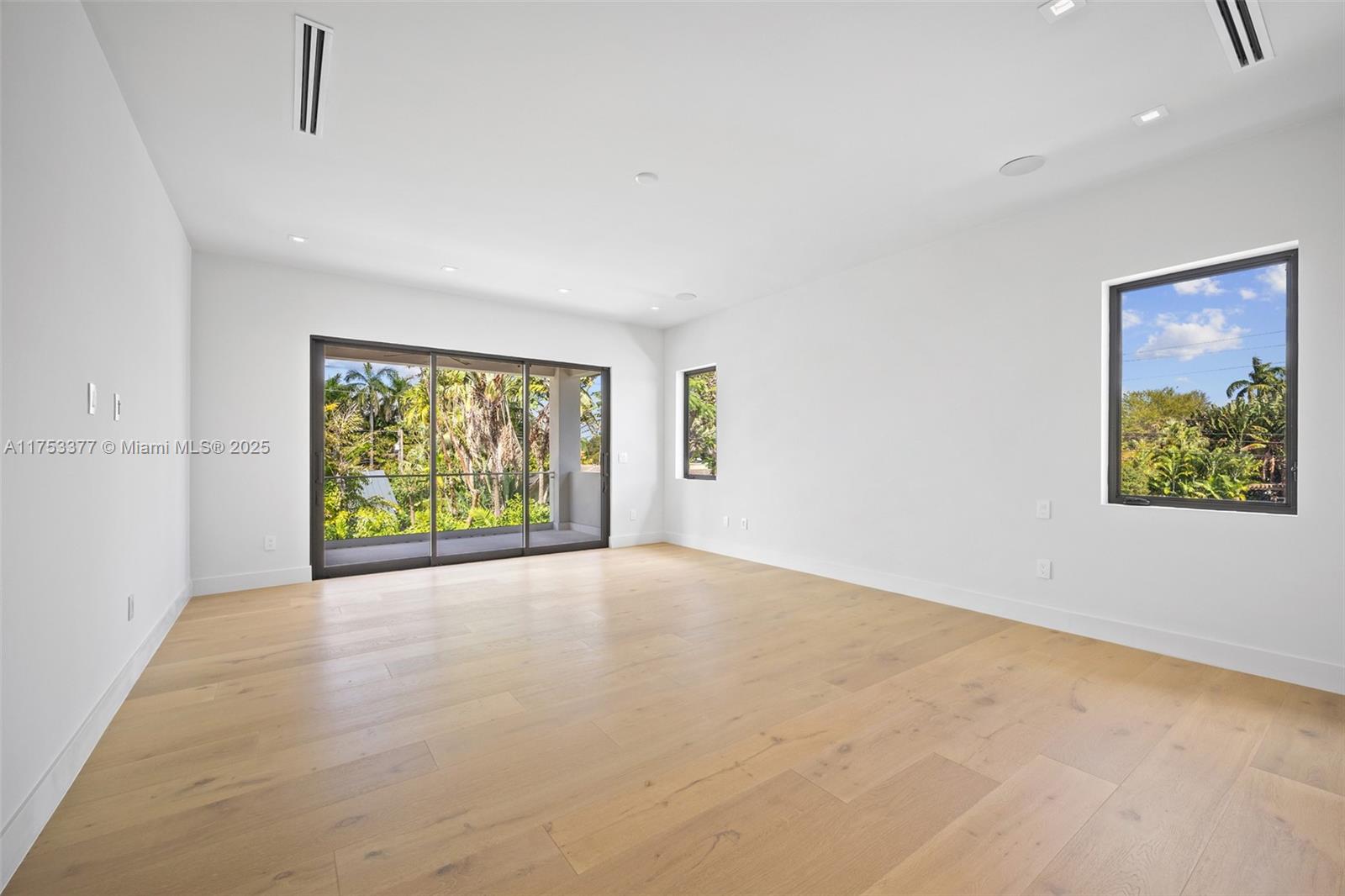 6225 Snapper Creek Drive Property Photo 25