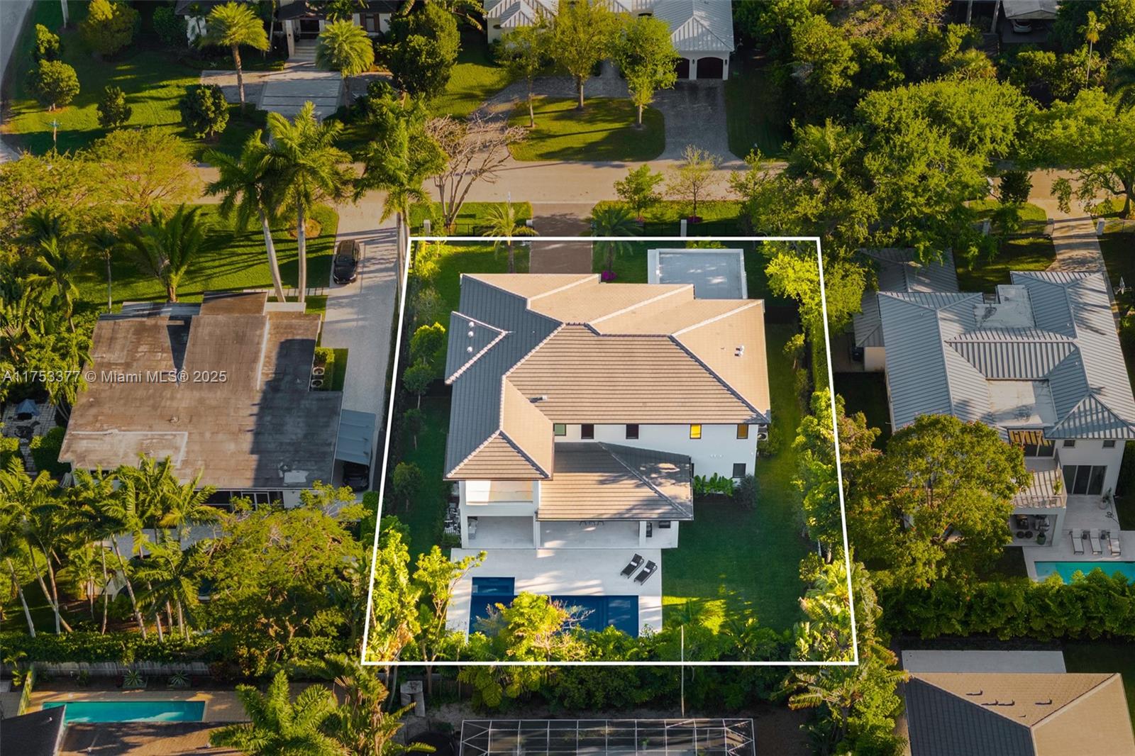 6225 Snapper Creek Drive Property Photo 32