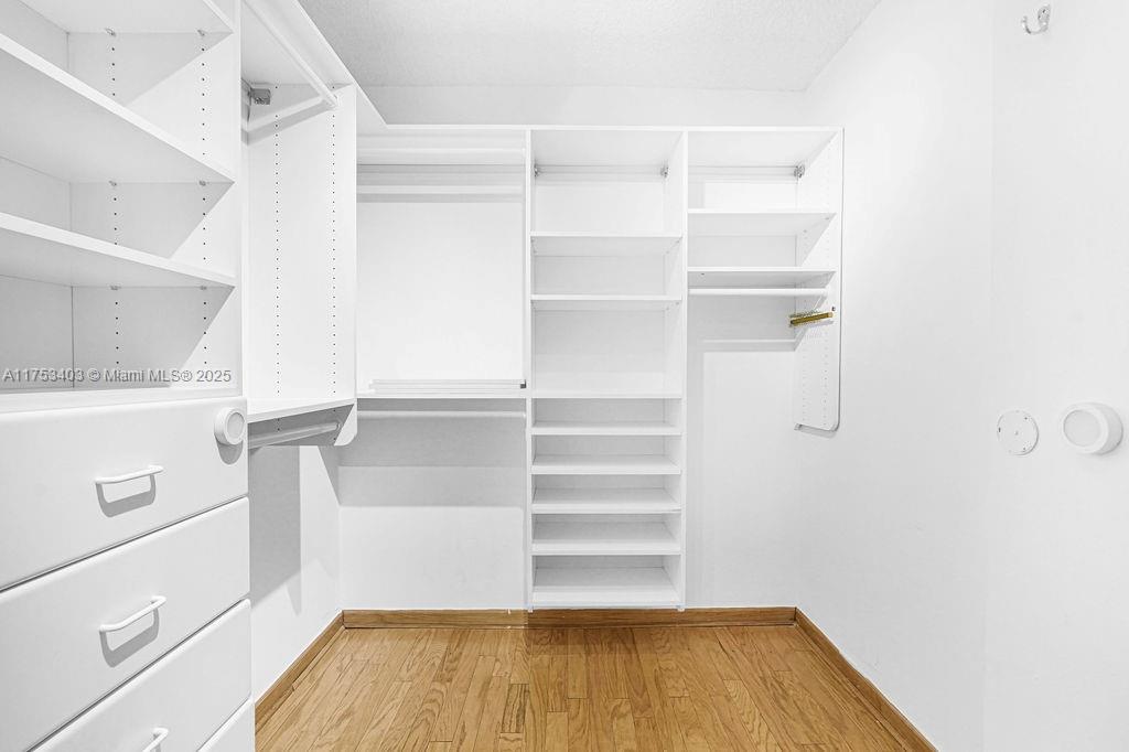 8925 Collins Ave 2e Property Photo 27